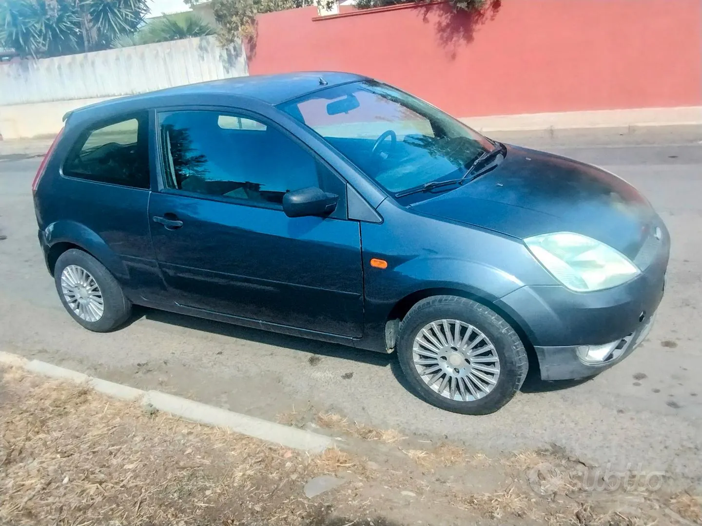 Ford Fiesta 2005 photo 2
