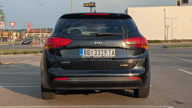 Kia Ceed Sw 2013 photo 3