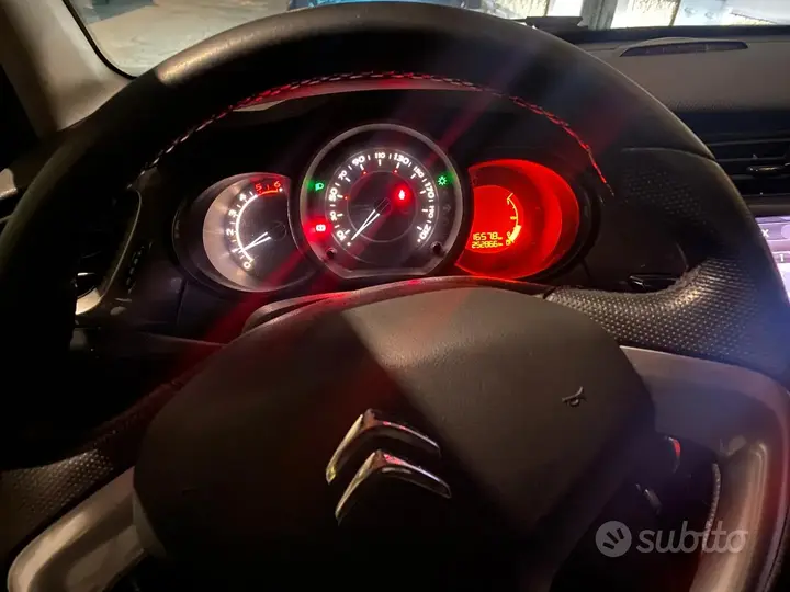 Citroen C3 2010 photo 3
