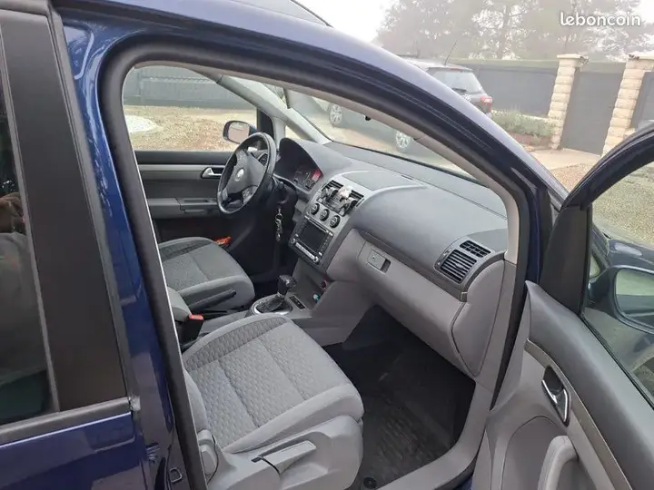 Volkswagen Touran 2007 photo 3