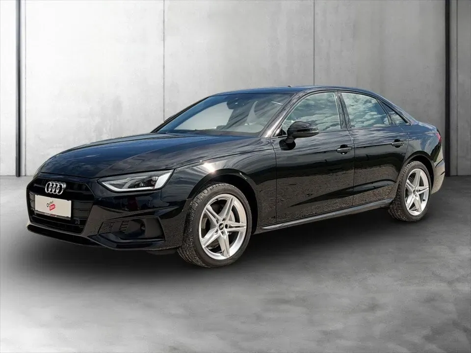 Audi A4 2021 photo 2