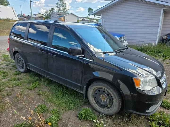 Dodge Grand Caravan 2020 photo 3