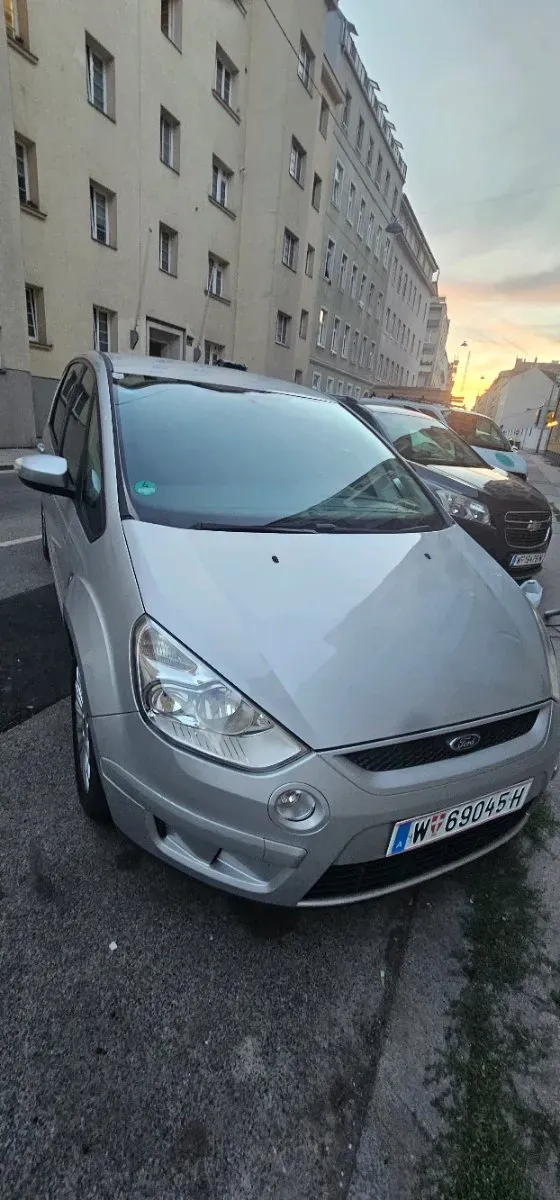 Ford S-Max