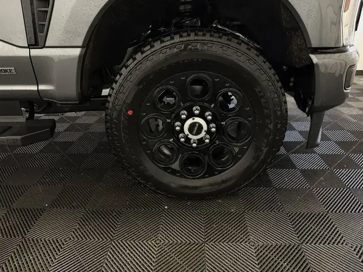 Ford F-350 Super Duty 2026 photo 4