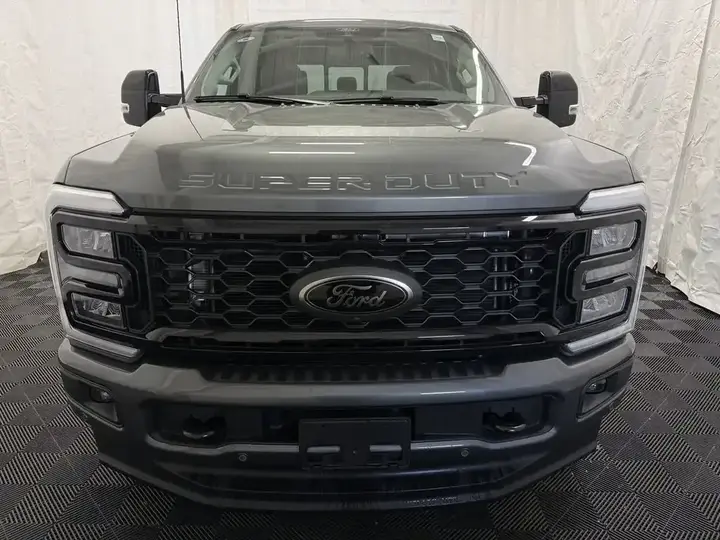 Ford F-350 Super Duty 2026 photo 5