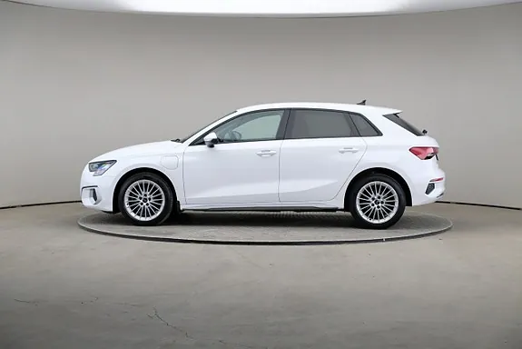 Audi A3 2024 photo 4