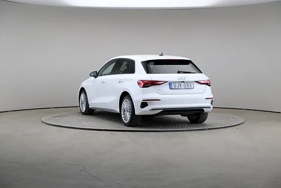 Audi A3 2024 photo 2