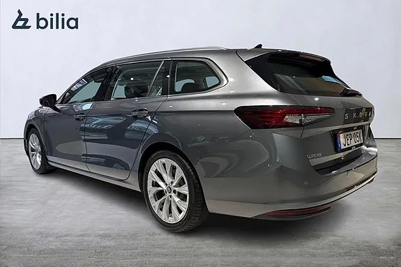 Skoda Superb 2025 photo 2