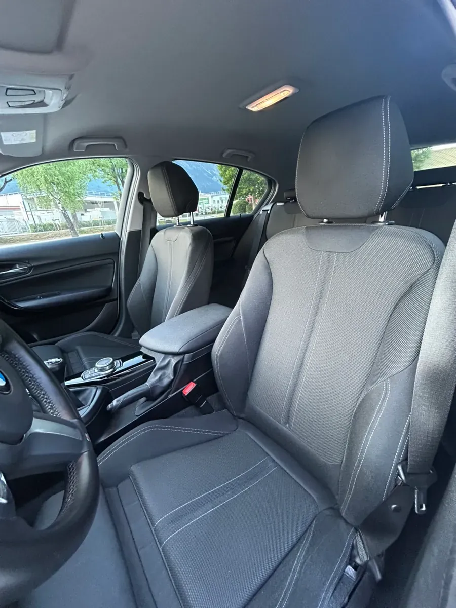BMW 1 Series 2018 photo 2