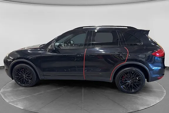 Porsche Cayenne 2012 photo 2