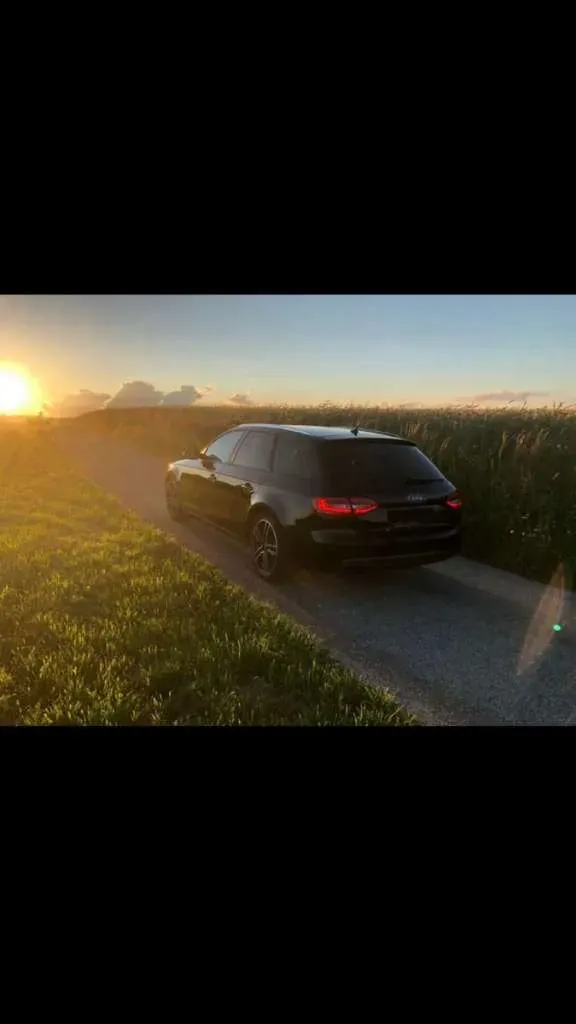 Audi A4 2013 photo 2