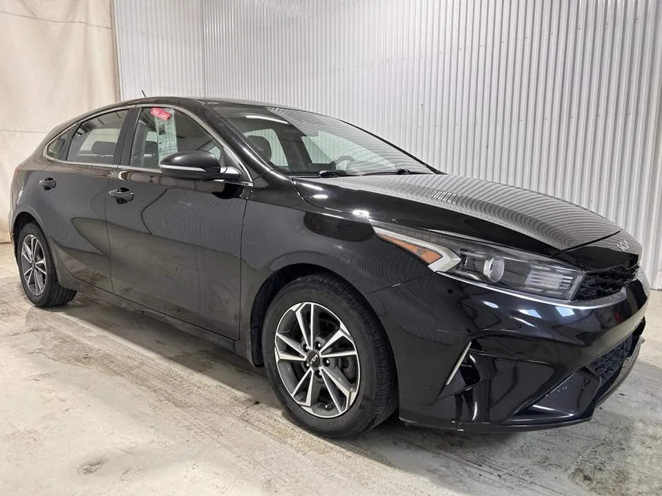 Kia Forte5 2023 photo 4