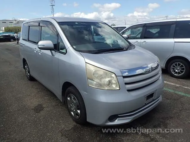 Toyota Noah X