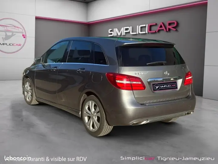 Mercedes-Benz B-Class 2015 photo 3