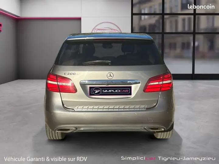 Mercedes-Benz B-Class 2015 photo 4