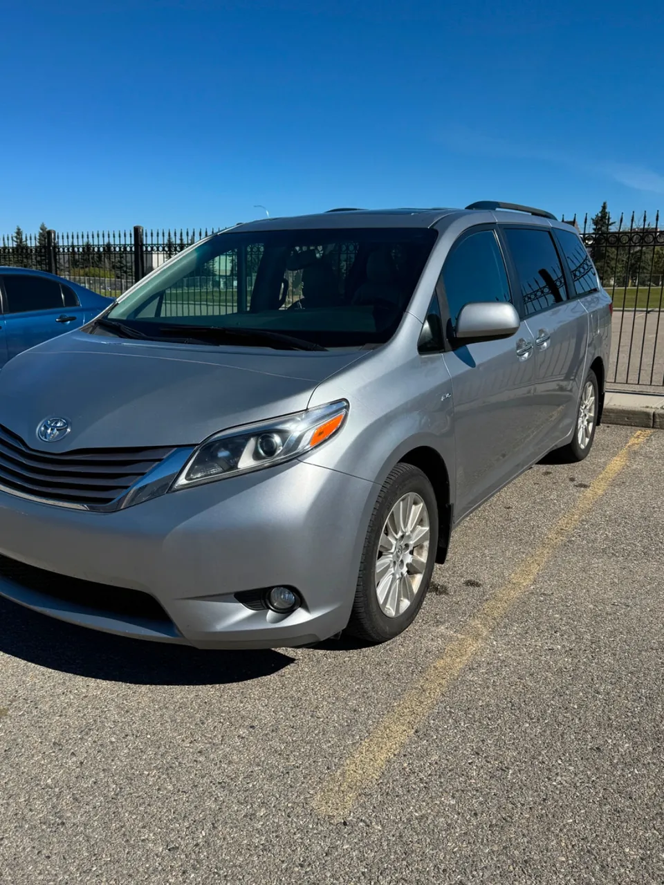 Toyota Sienna 2016 photo 3