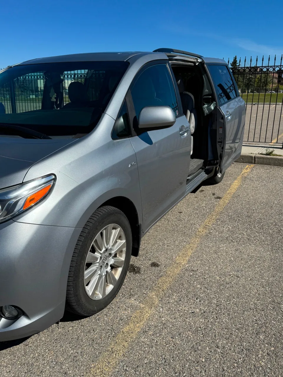 Toyota Sienna 2016 photo 5