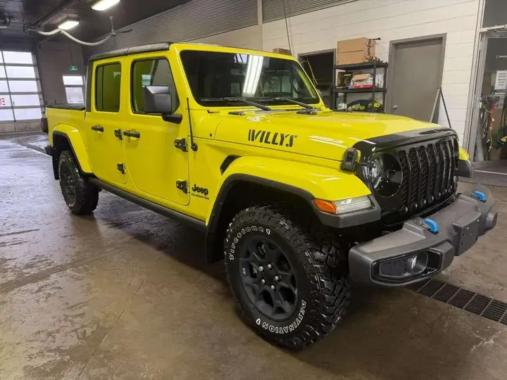 Jeep Gladiator 2023 photo 3