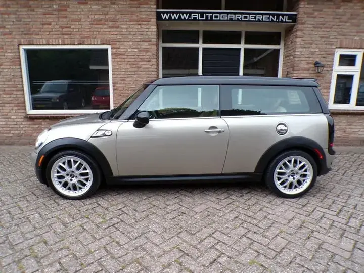 Mini Cooper S 2009 photo 2