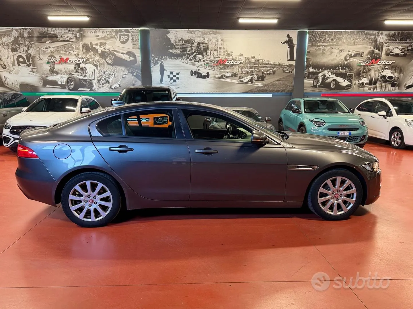 Jaguar Xe 2016 photo 4
