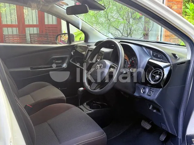 Toyota Vitz 2019 photo 5