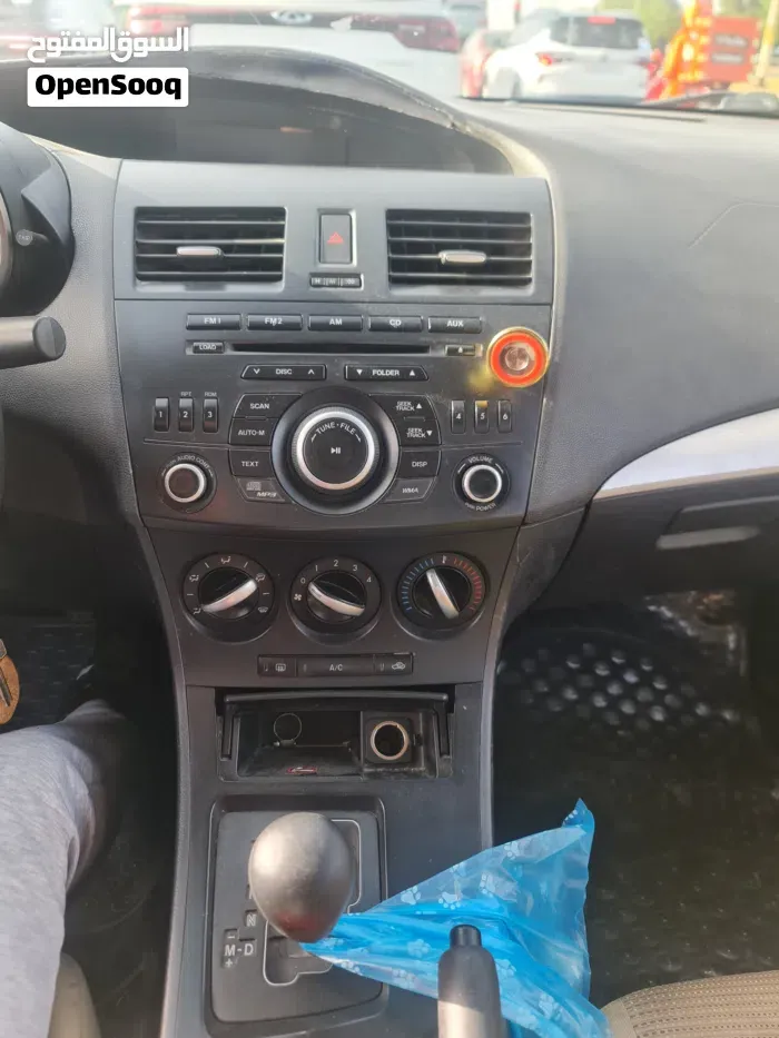 Mazda 3 2012 photo 3