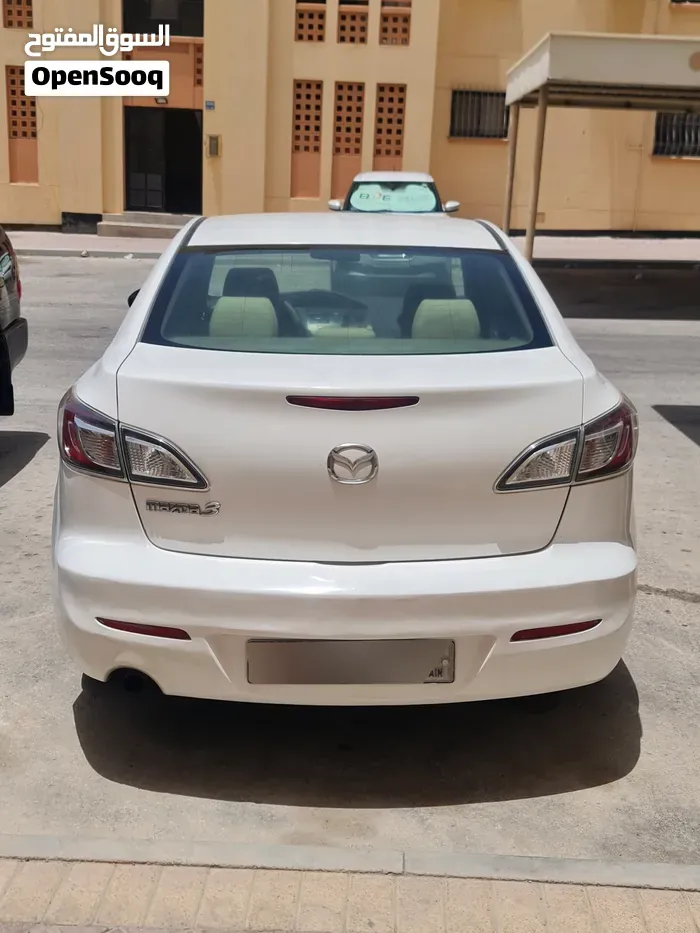 Mazda 3 2012 photo 2