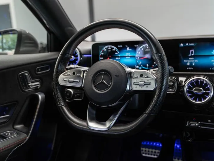 Mercedes-Benz A-Class 2019 photo 3