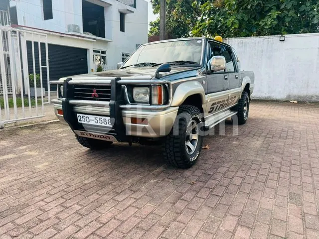 Mitsubishi Strada
