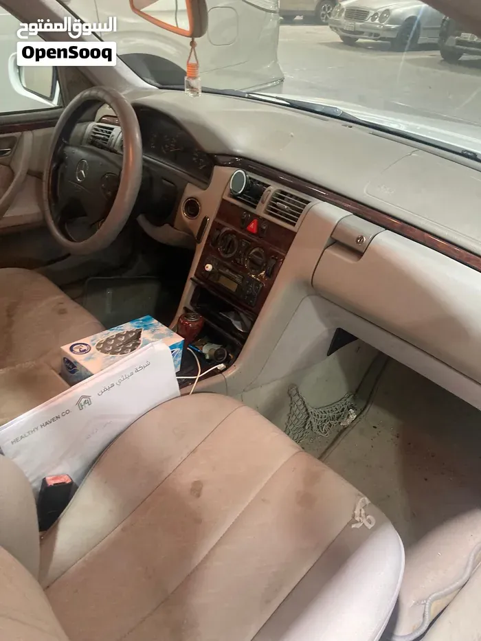 Mercedes-Benz E-Class 2000 photo 2