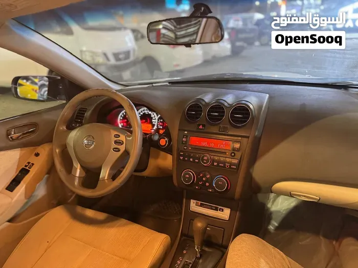 Nissan Altima 2010 photo 3