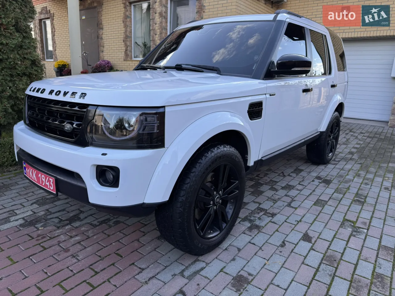 Land Rover Discovery 2016 photo 3