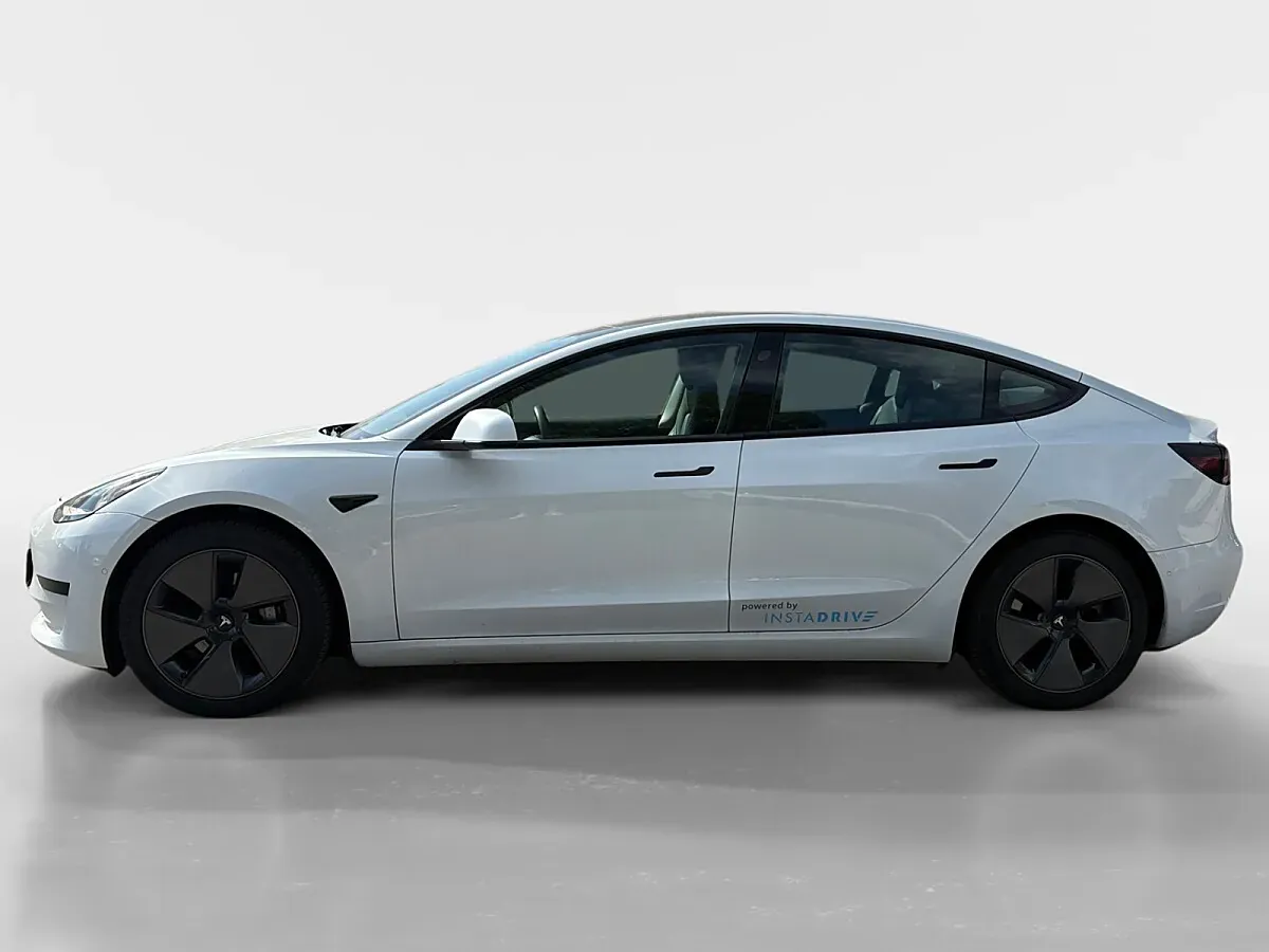 Tesla Model 3 2021 photo 2
