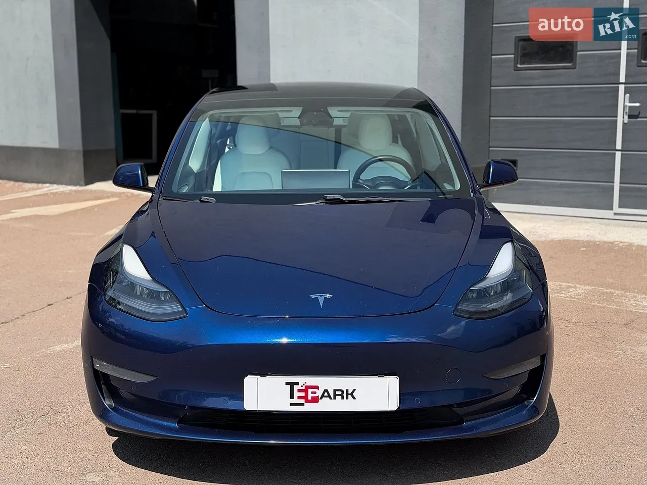 Tesla Model 3 2021 photo 2