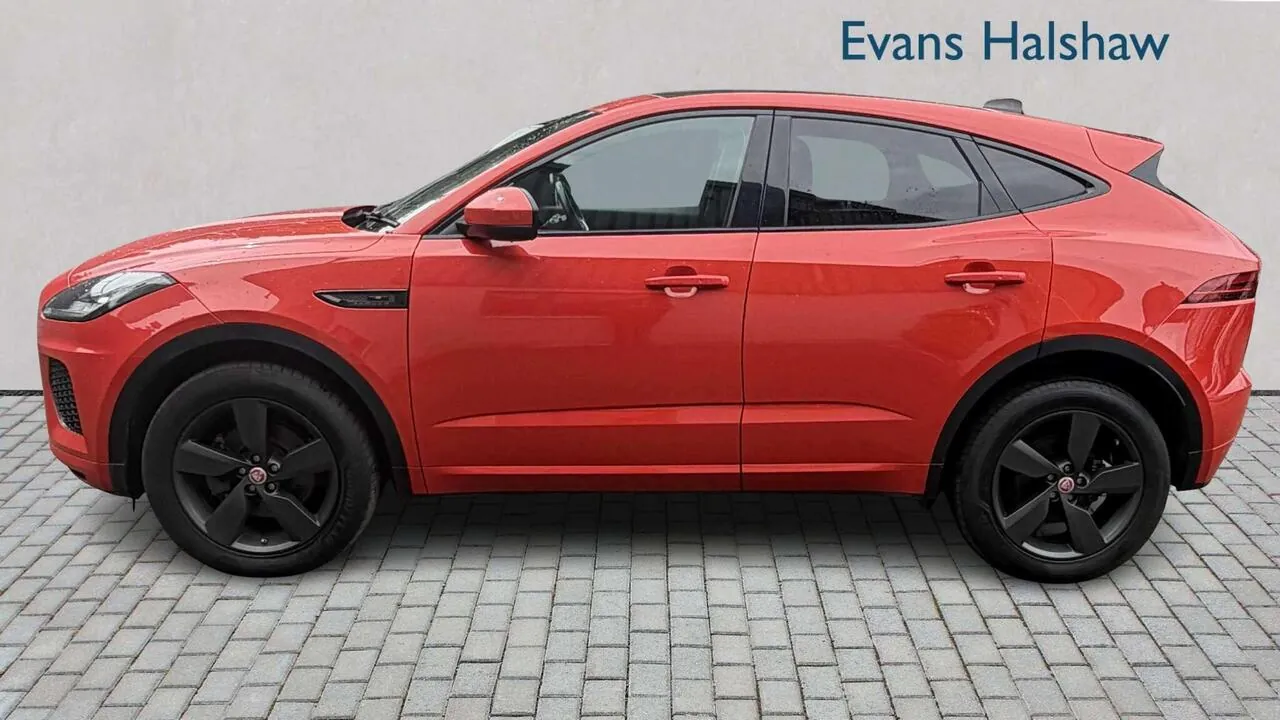 Jaguar E-Pace 2019 photo 4