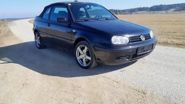 Volkswagen Golf 2000 photo 2