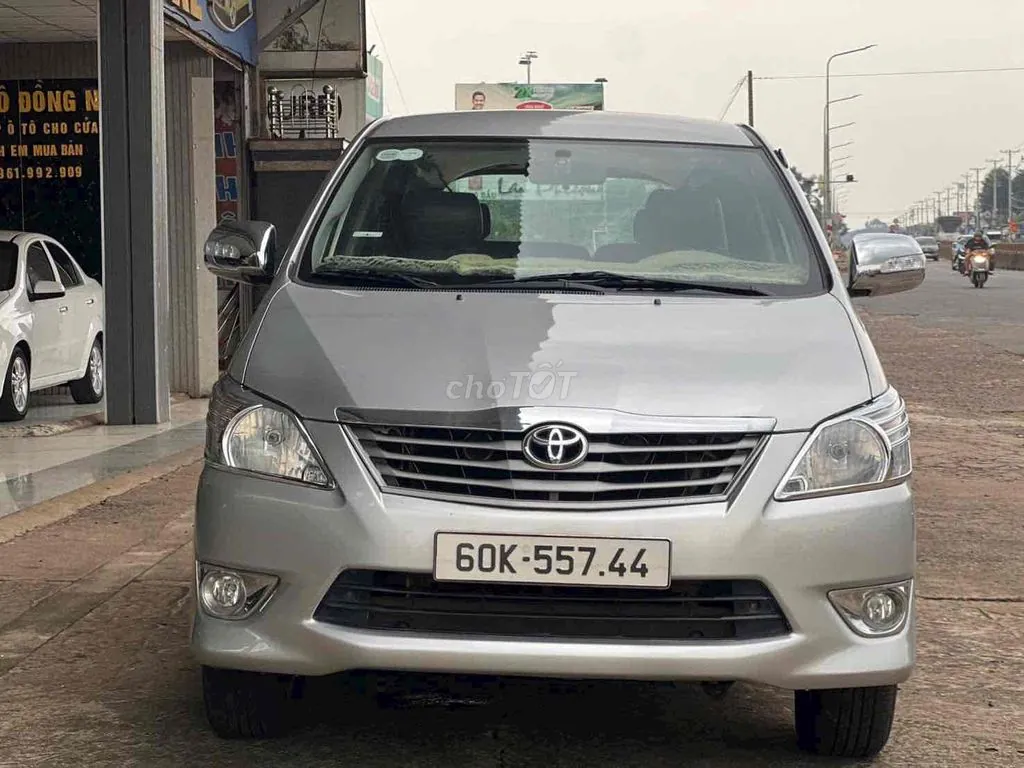 Toyota Innova 2013 photo 2