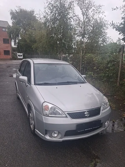 Suzuki Liana 2005 photo 2