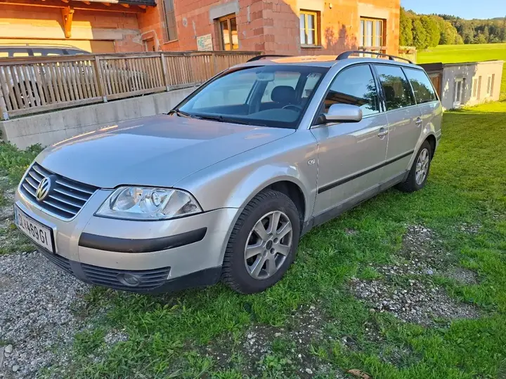 Volkswagen Passat 2002 photo 2