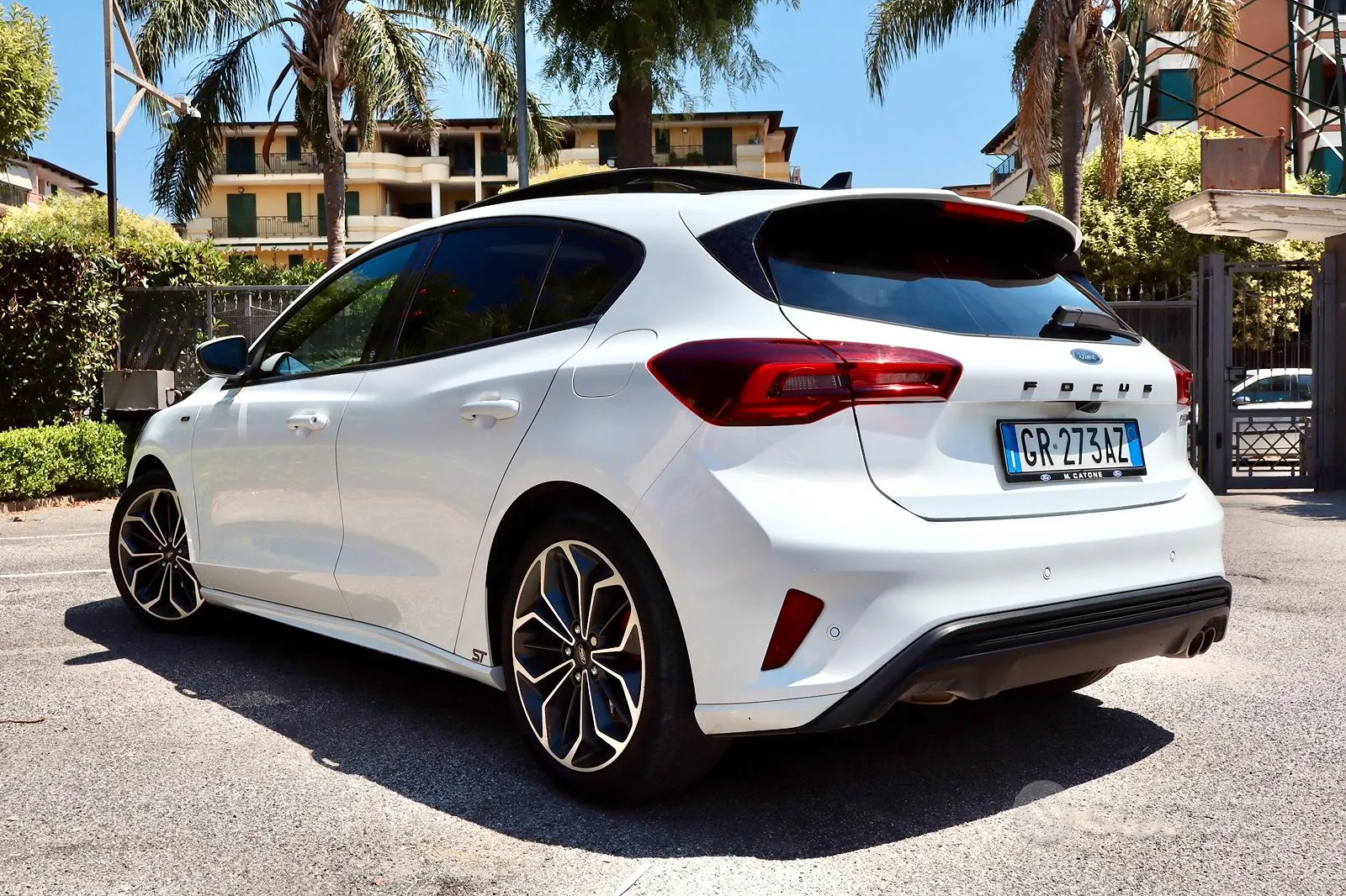 Ford Focus 2023 photo 2