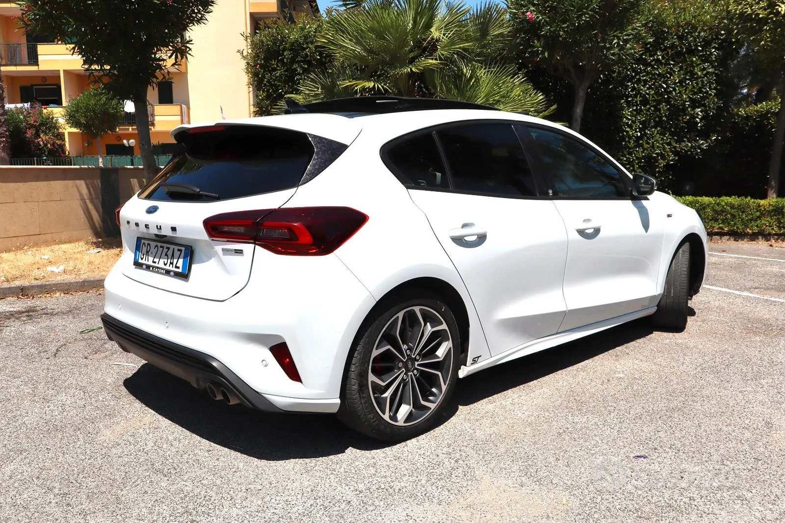 Ford Focus 2023 photo 3