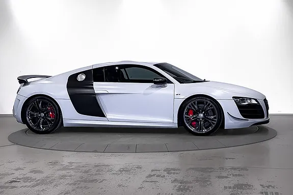 Audi R8 2012 photo 5