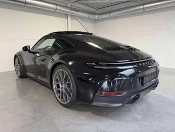 Porsche 911 2026 photo 2