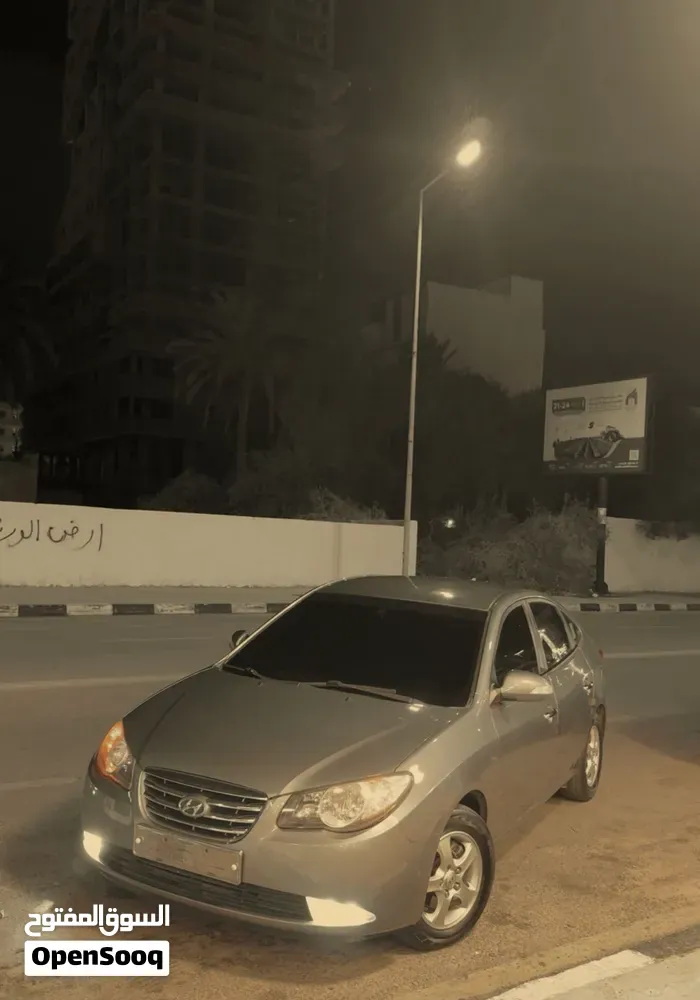 Hyundai Avante 2010 photo 2