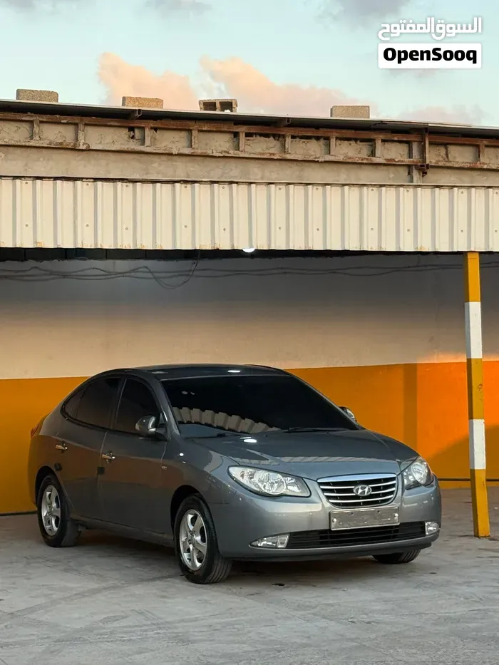 Hyundai Avante 2010 photo 4