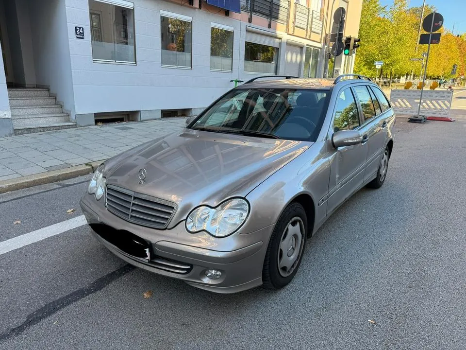 Mercedes-Benz C200
