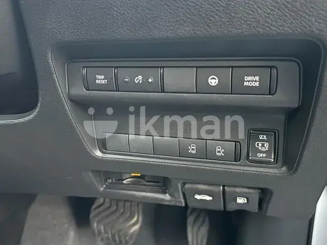 Nissan Serena 2025 photo 5