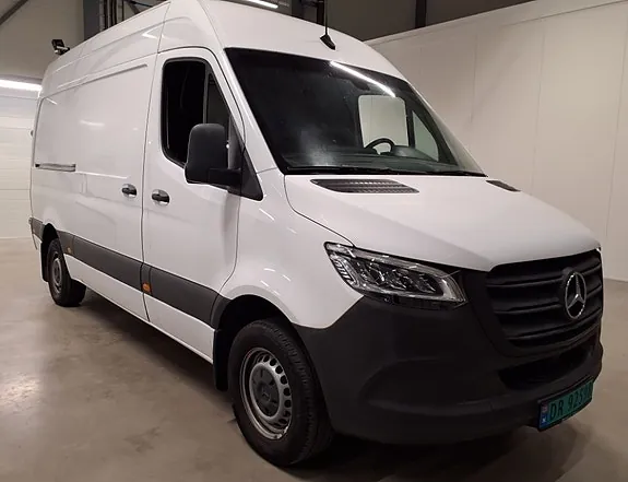 Mercedes-Benz Sprinter 2021 photo 2