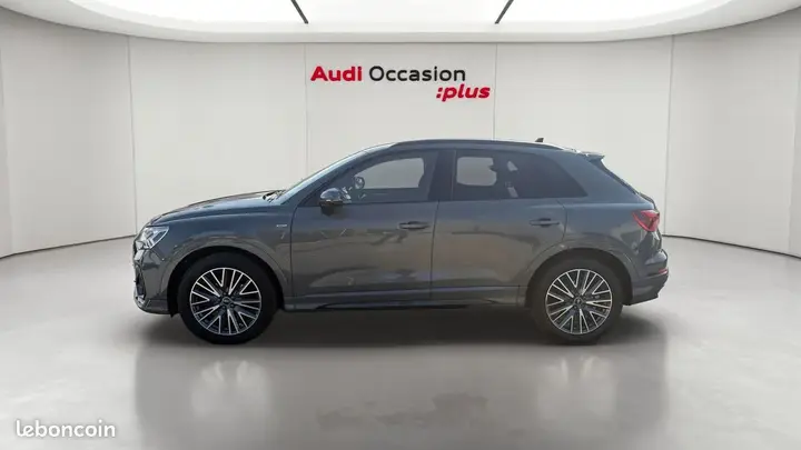 Audi Q3 2023 photo 2