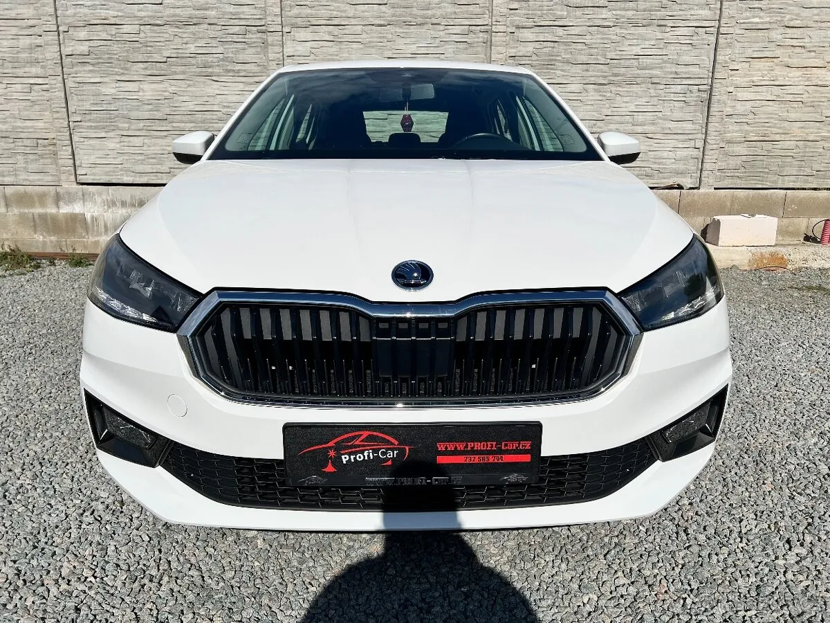 Skoda Fabia 2022 photo 3